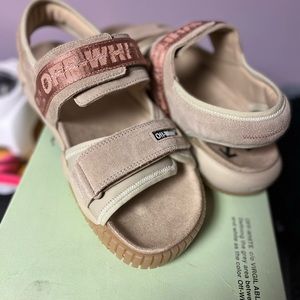 Offwhite Trekking Sandal